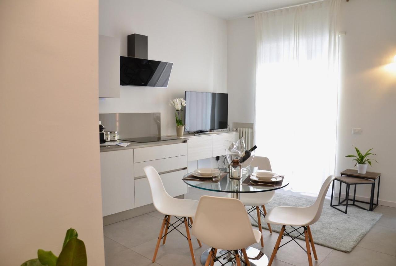 Flats4Rent Nikos Apartment Verona Ngoại thất bức ảnh